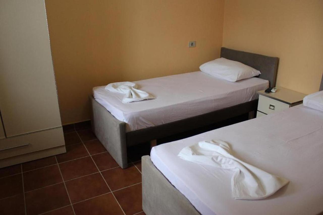 Hotel Athina Velipoje Ngoại thất bức ảnh
