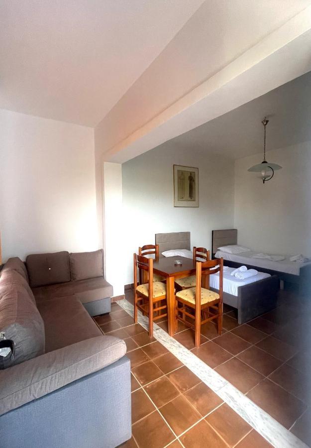 Hotel Athina Velipoje Ngoại thất bức ảnh