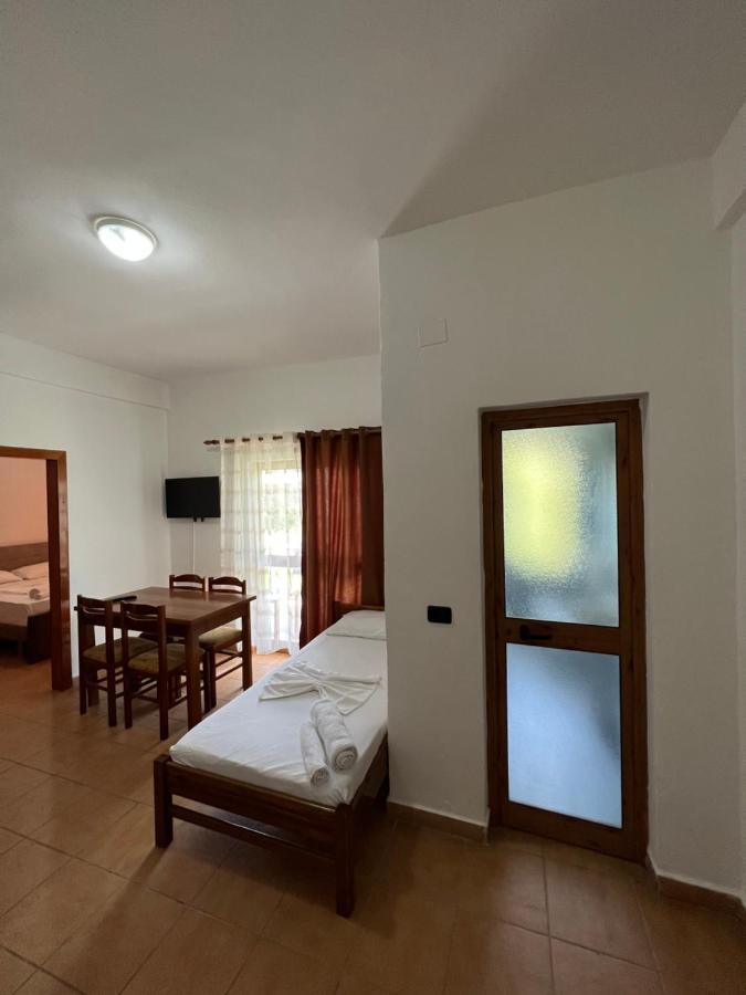 Hotel Athina Velipoje Ngoại thất bức ảnh