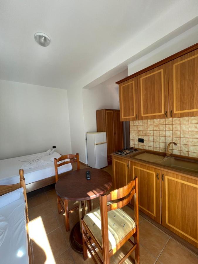 Hotel Athina Velipoje Ngoại thất bức ảnh