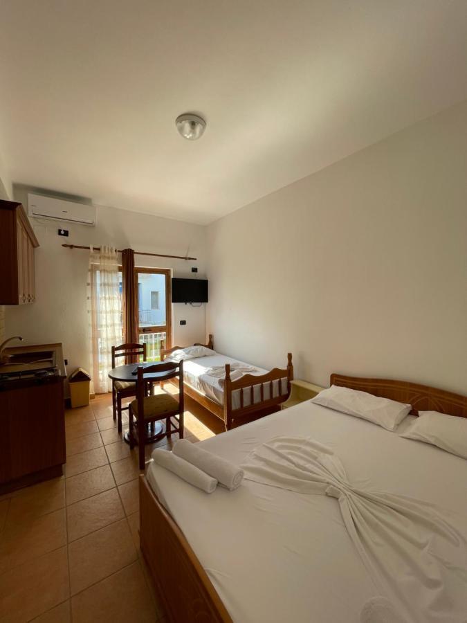 Hotel Athina Velipoje Ngoại thất bức ảnh