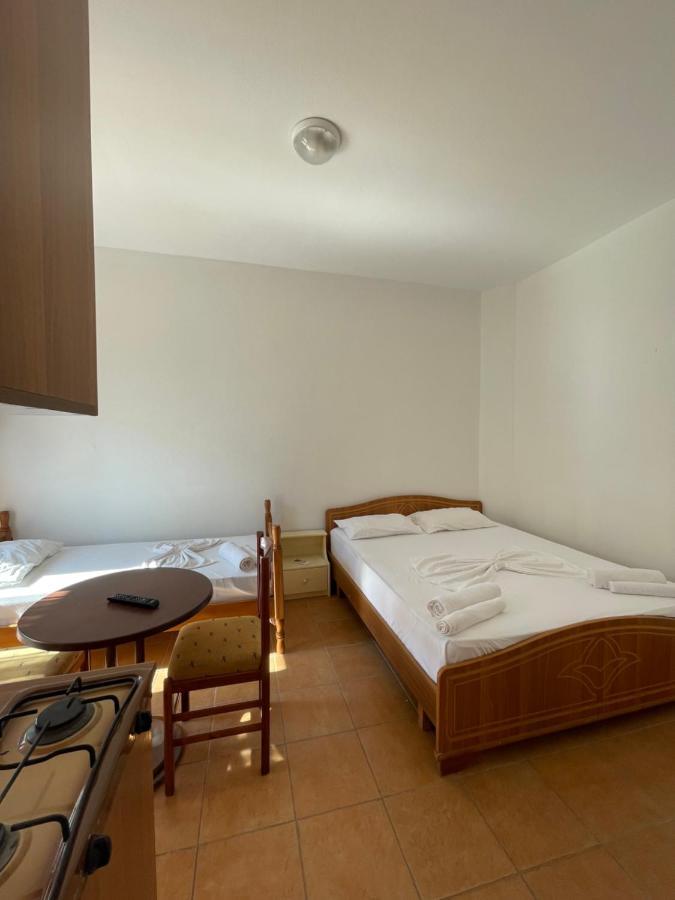 Hotel Athina Velipoje Ngoại thất bức ảnh
