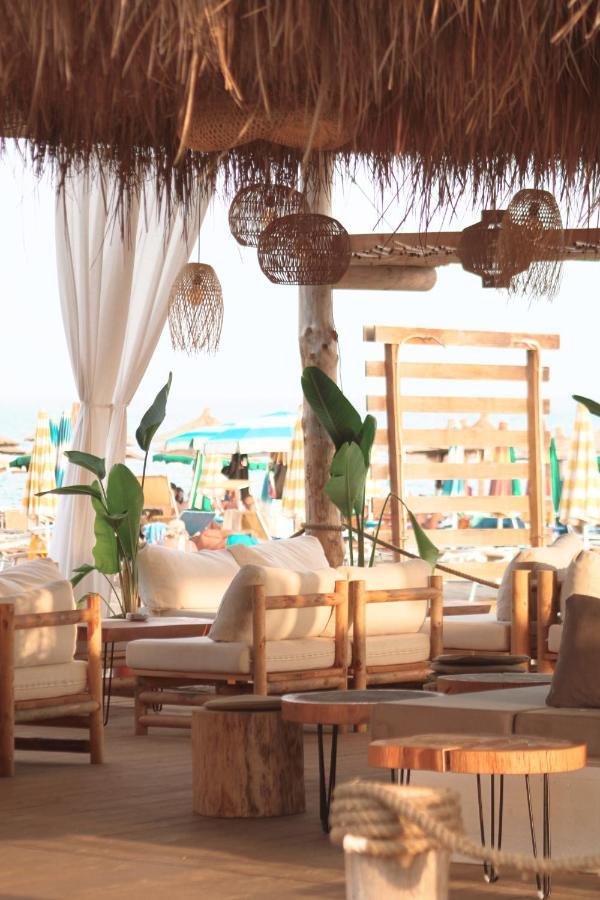 Hotel Athina Velipoje Ngoại thất bức ảnh