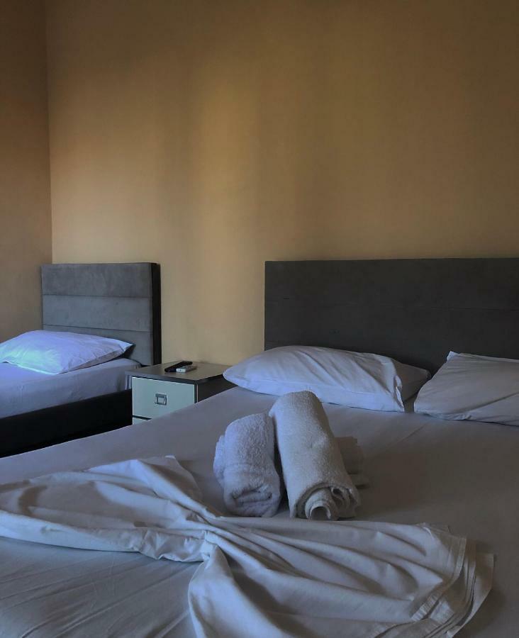 Hotel Athina Velipoje Ngoại thất bức ảnh
